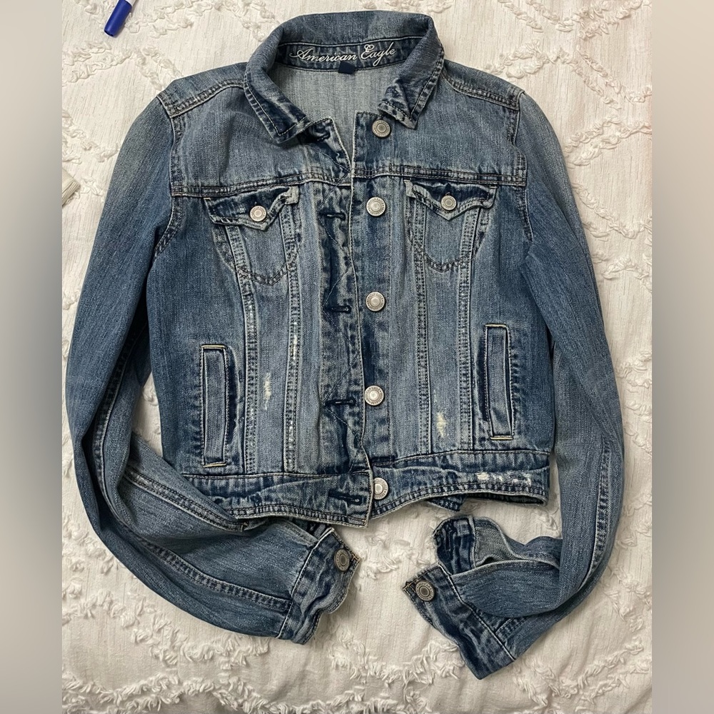 AE denim distressed denim jacket